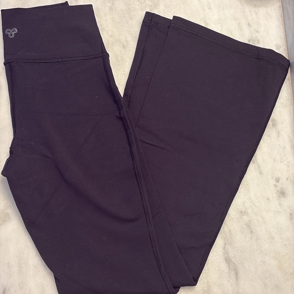 Aritzia Black flare Leggings- WORN ONCE - Picture 1 of 1